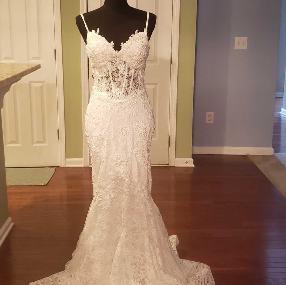NWT White Mermaid Style Wedding Dress